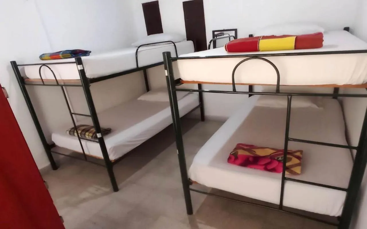 Yellow House Hostel ميديلين كولومبيا