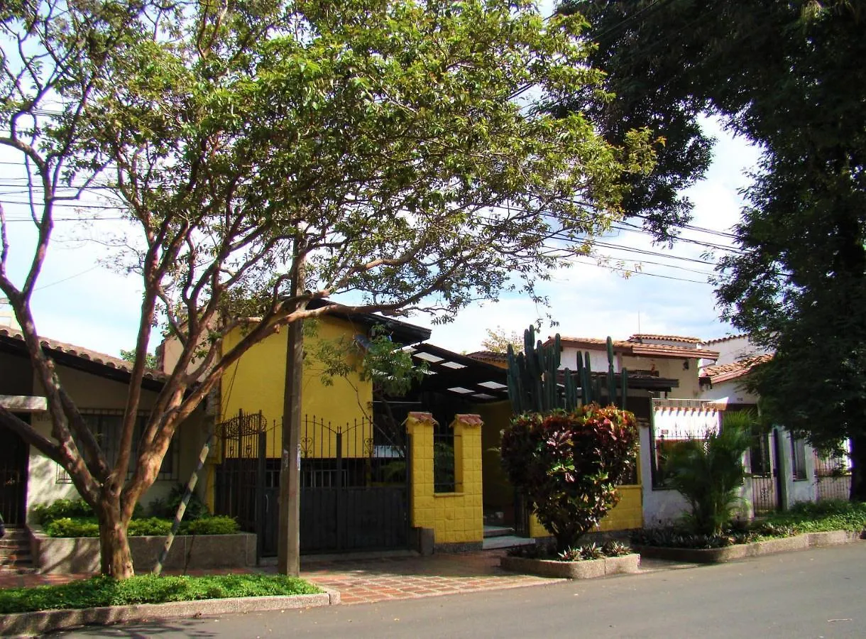 Yellow House Hostel ميديلين كولومبيا