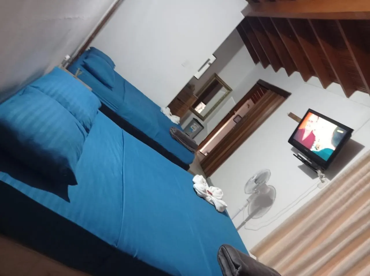 Yellow House Hostel Medellin 0*,  Colombia
