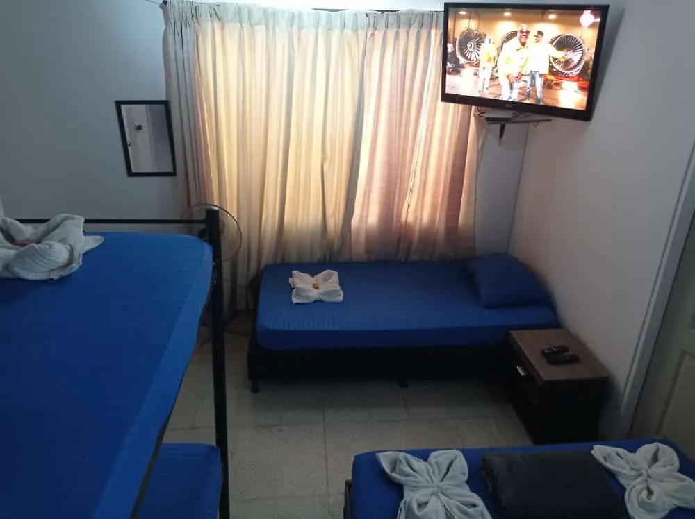 Yellow House Hostel Medellin